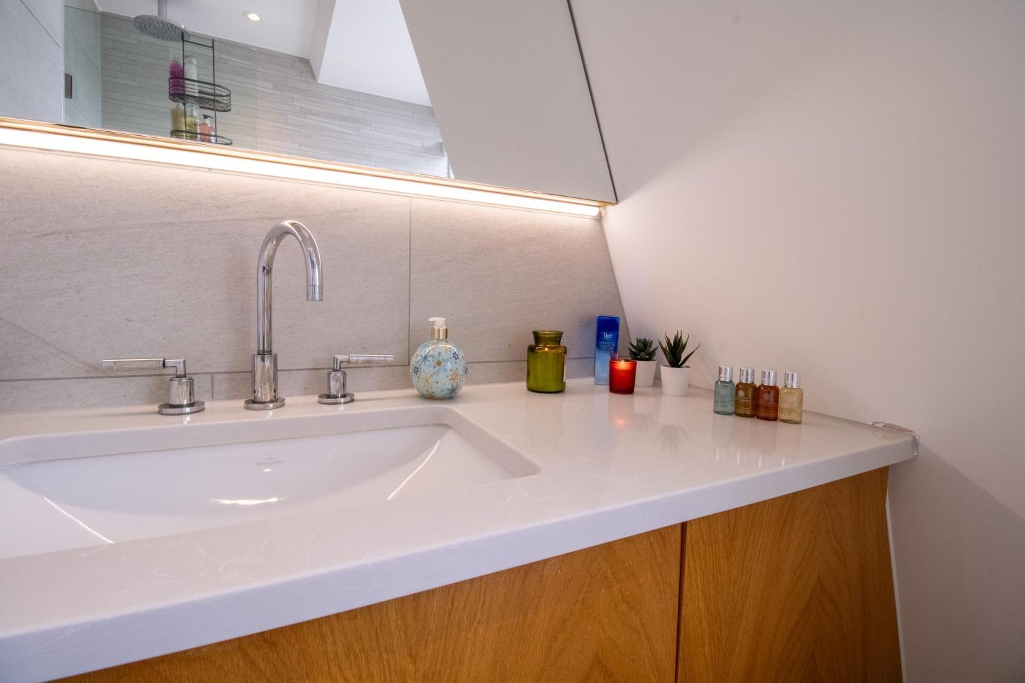 Luxurious 1-Bedroom Penthouse In Marble Arch 71 ロンドン エクステリア 写真