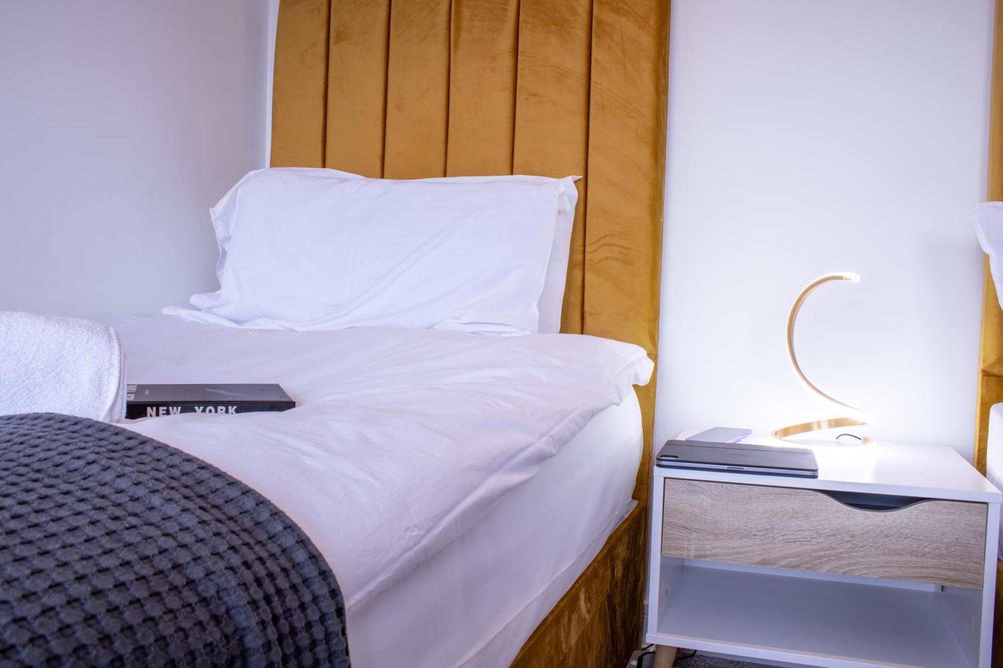 Luxurious 1-Bedroom Penthouse In Marble Arch 71 ロンドン エクステリア 写真