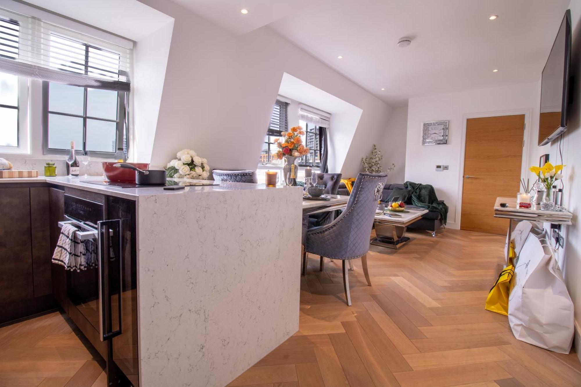 Luxurious 1-Bedroom Penthouse In Marble Arch 71 ロンドン エクステリア 写真