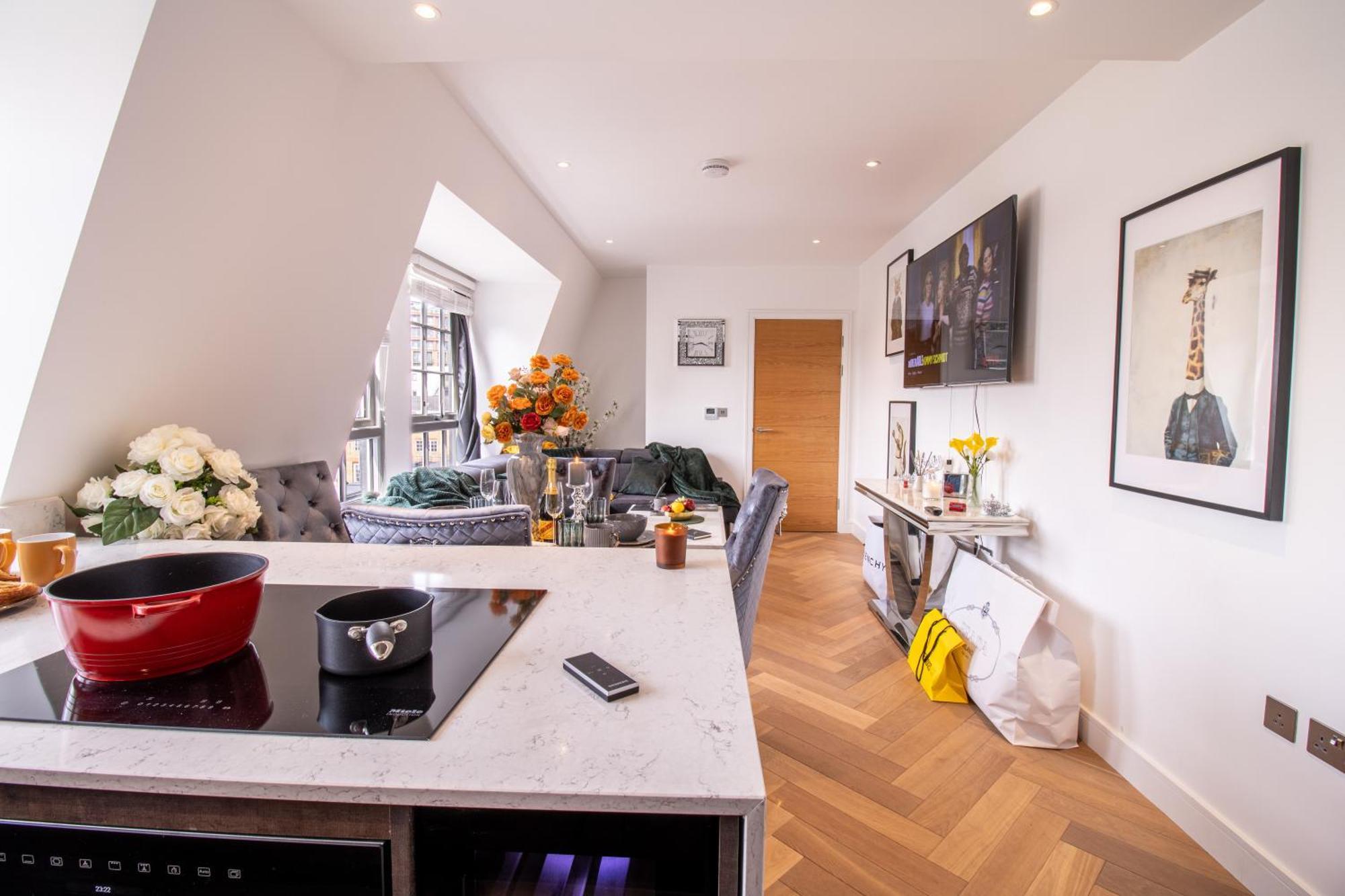 Luxurious 1-Bedroom Penthouse In Marble Arch 71 ロンドン エクステリア 写真